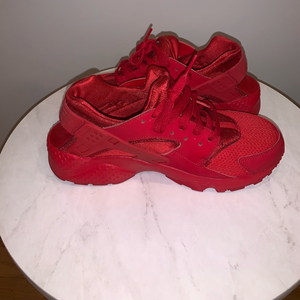 Nike Red Huarache - Picture 4 of 7